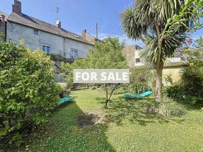 Town House with Neat Garden