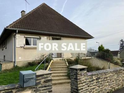 Traditional Detached House with Garden