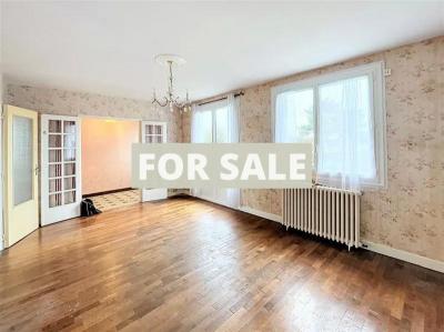 Detached House with Garden only 1.8km to the Sea