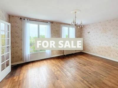 Detached House with Garden only 1.8km to the Sea