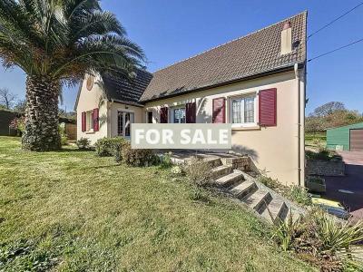 Detached House with Home Cinema and LovelyGarden