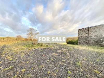Detached Country House with Outbuilding