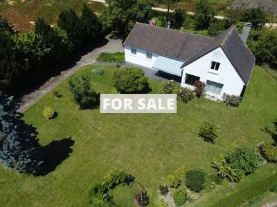 Detached House with Garden by the Coast
