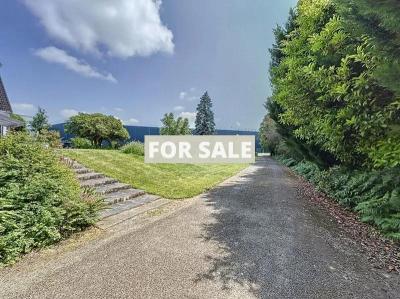 Detached House with Garden by the Coast