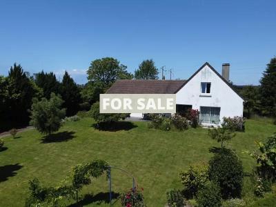 Detached House with Garden by the Coast