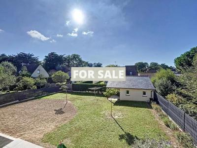 Modern Detached House Close to the Sea