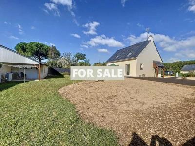 Modern Detached House Close to the Sea