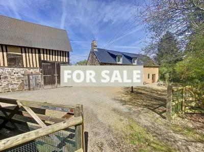 Immaculate Detached Country House with Outbuildings