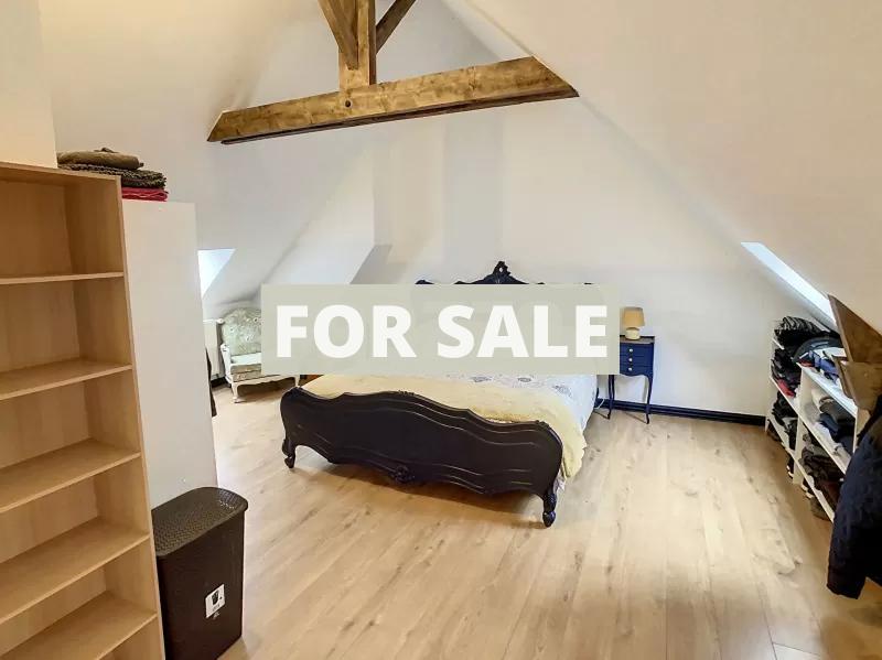 Immaculate Detached Country House with Outbuildings