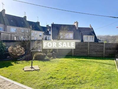 Town House in Excellent Condition with Garden