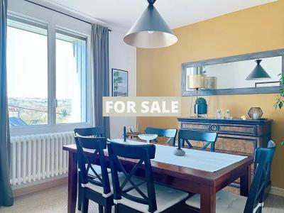 Town House in Excellent Condition with Garden