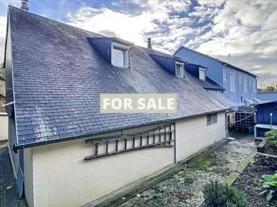 Traditional House with Garden