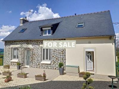 Detached Country House With Open Views and Outbuilding
