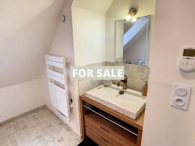 Detached Country House With Open Views and Outbuilding