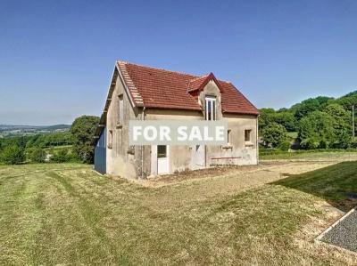 Detached Country House With Open Views and Outbuilding