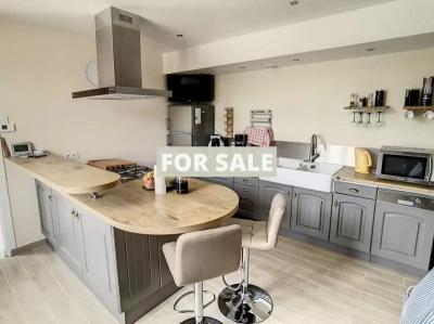 Detached Country House With Open Views and Outbuilding