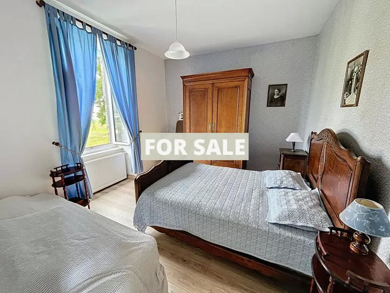 Detached House with Lovely Large Garden
