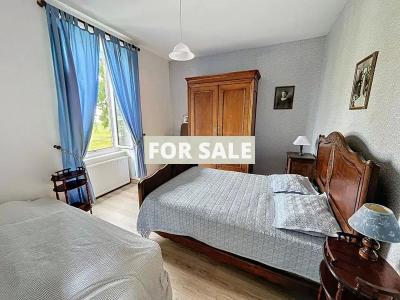 Detached House with Lovely Large Garden