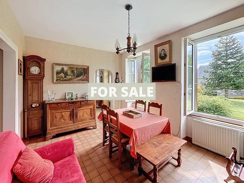 Detached House with Lovely Large Garden