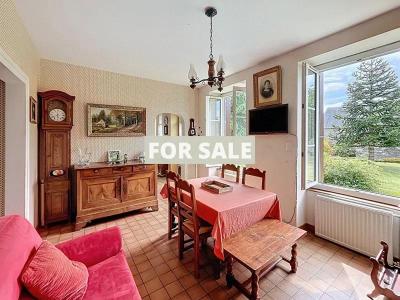 Detached House with Lovely Large Garden