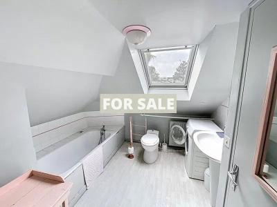 Detached House with Lovely Large Garden