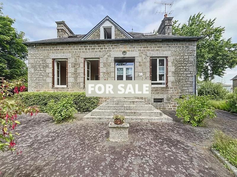 Detached House with Lovely Large Garden