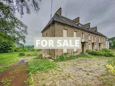 Huge Property with Outbuilding, Lot of Options