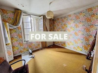 Huge Property with Outbuilding, Lot of Options
