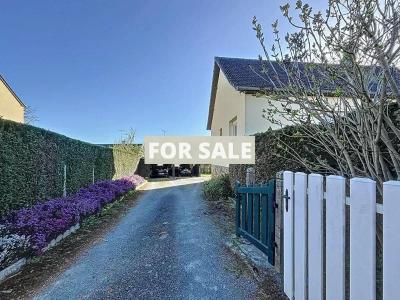 Detached House with Garden