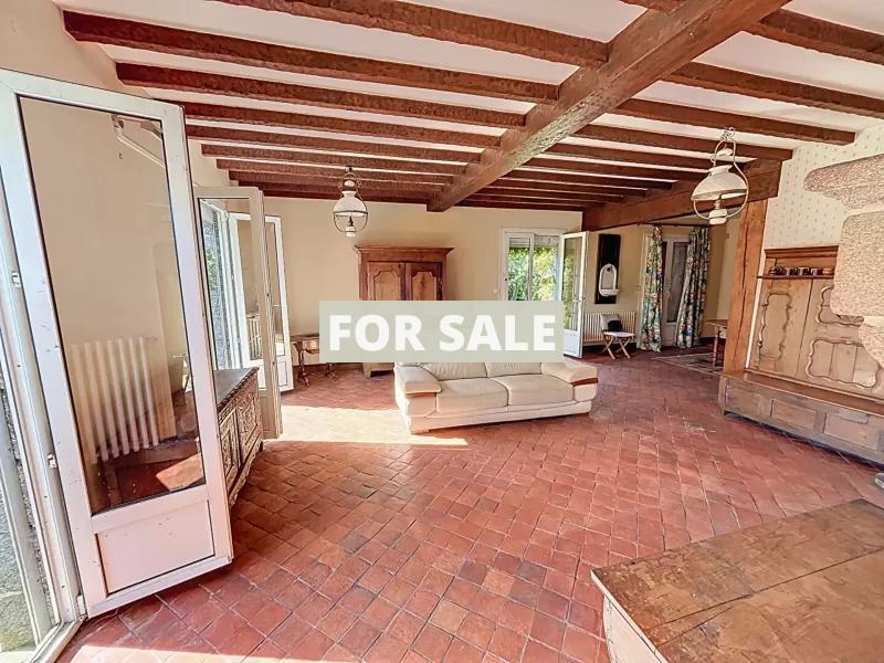 Detached Coastal House with Landscaped Garden