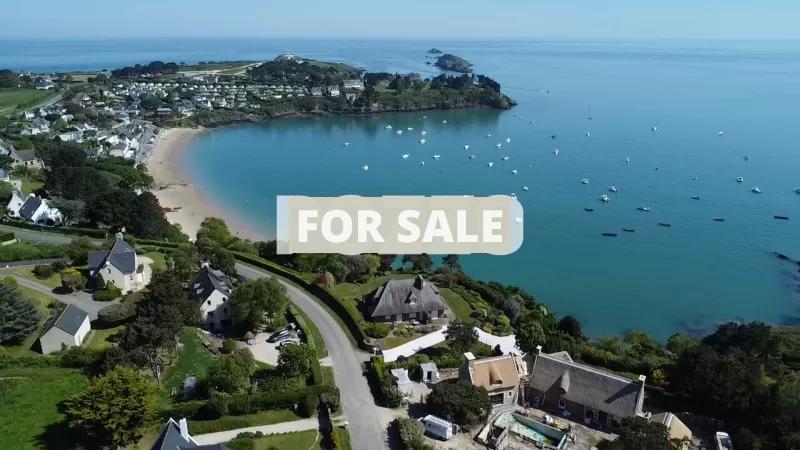 Detached Coastal House with Landscaped Garden