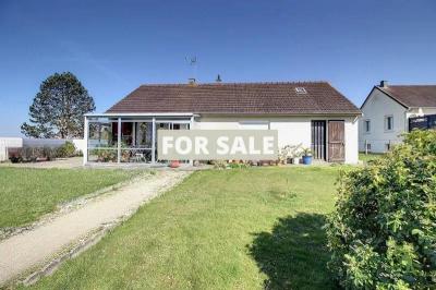 Detached House with Landscaped Garden