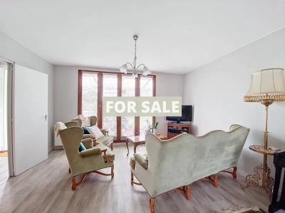 Detached House with Landscaped Garden