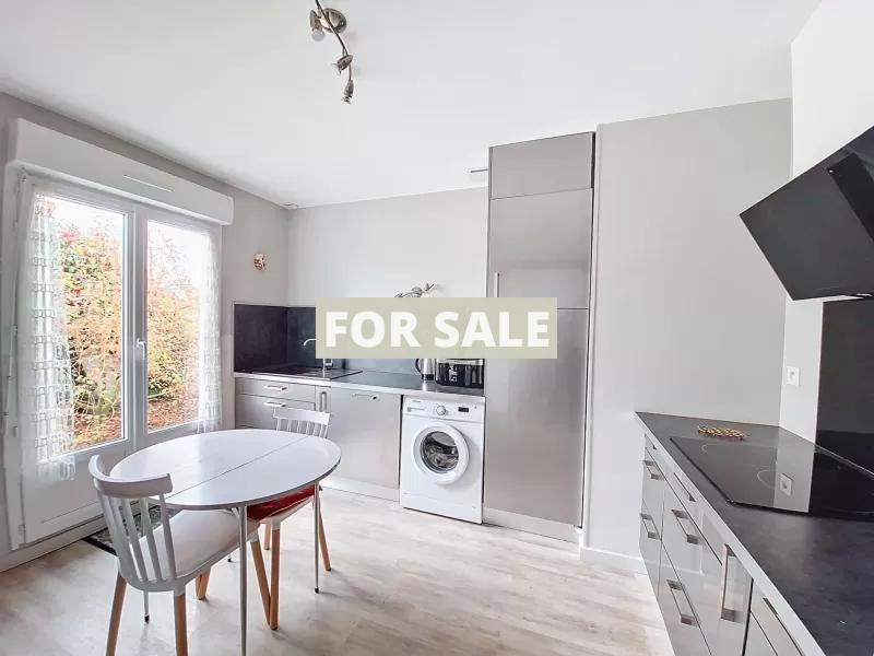 Detached House with Landscaped Garden