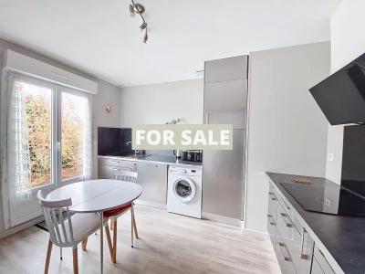 Detached House with Landscaped Garden