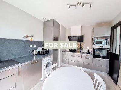 Detached House with Landscaped Garden