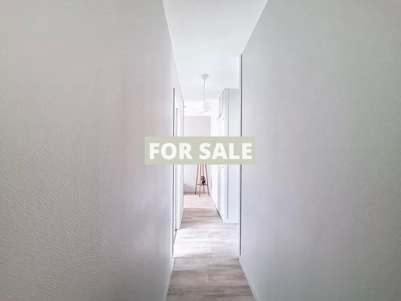 Detached House with Landscaped Garden