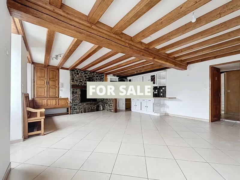 Detached Country House with Outbuilding