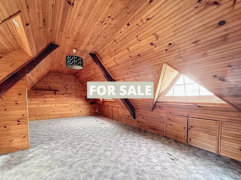 Detached Country House with Outbuilding