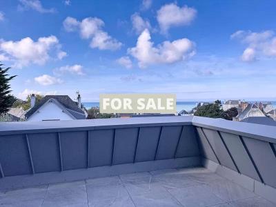 Contemporary House in Coastal Location with Sea View