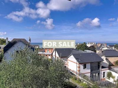 Contemporary House in Coastal Location with Sea View