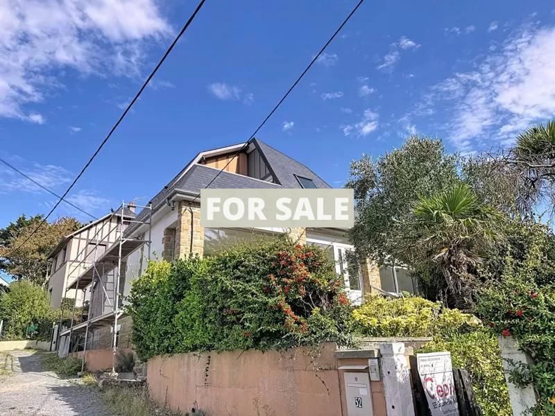 Contemporary House in Coastal Location with Sea View