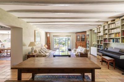 Exceptional Country Property with Pool and Land