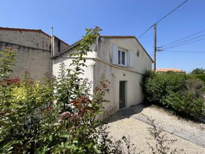 Charming Detached Country House with Pool