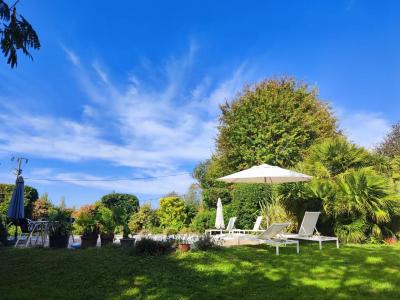 Architect Designed House With Pool And Breathtaking Views