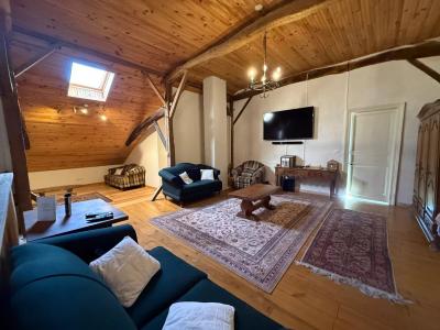 Renovated Farmhouse With Swimming Pool and Land