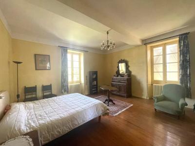 Charming Property In Lovely Location