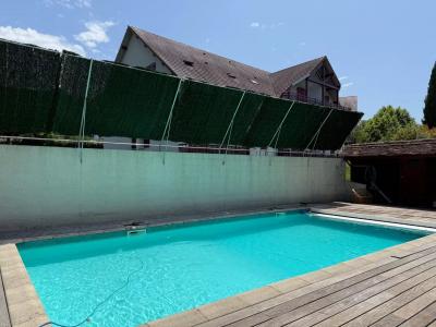 Family House With Pool, Garden And Outbuilding