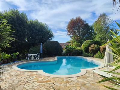 Architect Designed House With Pool And Breathtaking Views