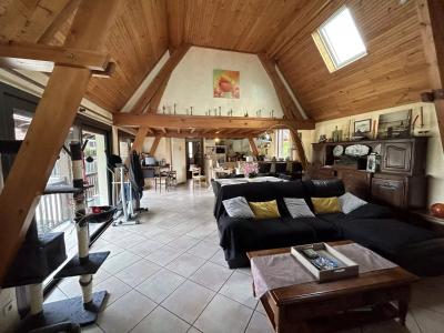 Family House With Pool, Garden And Outbuilding